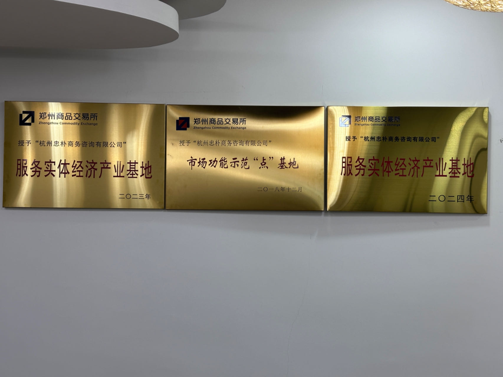 揭秘香港一肖中100%期期準(zhǔn)的真相與秘密，香港一肖中100%期期準(zhǔn)的真相揭秘與秘密探索