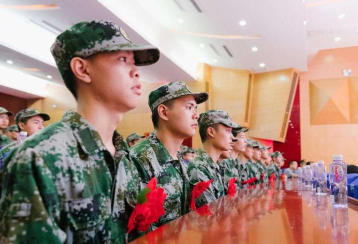 征兵流程及時(shí)間，深入了解中國(guó)軍隊(duì)征兵過(guò)程（2021年最新版），深入了解中國(guó)軍隊(duì)征兵流程與時(shí)間（2021年最新版征兵指南）