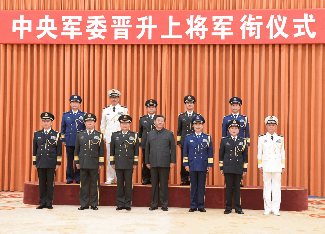 國防大學(xué)畢業(yè)后的軍銜概覽，深度解析國防大學(xué)與軍銜之間的聯(lián)系，國防大學(xué)畢業(yè)后軍銜概覽，深度探究大學(xué)與軍銜的緊密關(guān)聯(lián)