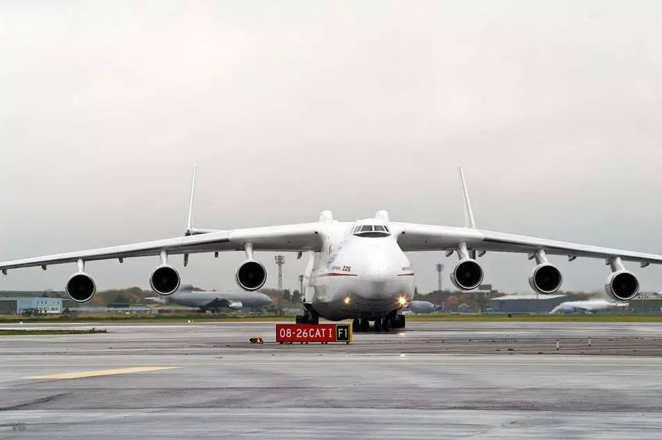 運(yùn)-10運(yùn)輸機(jī)，中國航空工業(yè)的驕傲，中國航空工業(yè)的驕傲——運(yùn)-10運(yùn)輸機(jī)
