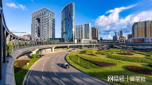 探索未來(lái)，2025年芳草地新澳門展望，展望2025年，芳草地新澳門探索未來(lái)之路