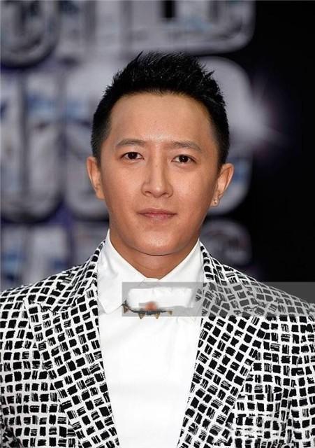 韓國(guó)十位魅力大叔型男明星的吸引力之源，韓國(guó)十位魅力大叔型男明星的吸引力揭秘