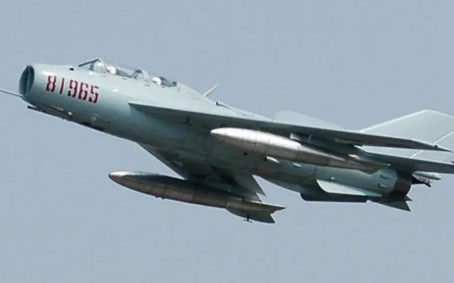 揭秘殲-6戰(zhàn)斗機(jī)的傳奇歷程，揭秘殲-6戰(zhàn)斗機(jī)傳奇歷程，從誕生到輝煌歲月