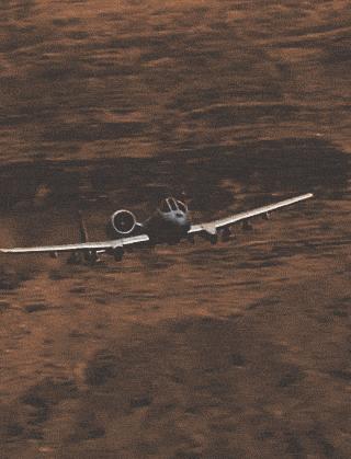 揭秘A-10攻擊機(jī)，強(qiáng)大的空中霸主，揭秘強(qiáng)大空中霸主，A-10攻擊機(jī)深度解析