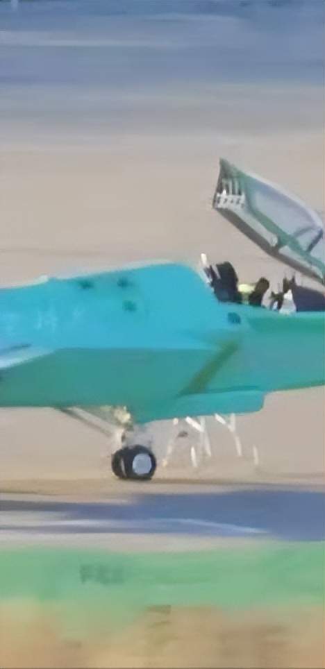 殲-35最新試飛，探索未來(lái)空中力量的新里程碑，殲-35最新試飛，探索未來(lái)空中力量的新里程碑，引領(lǐng)航空新紀(jì)元